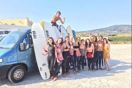 Curso de surf en la playa de Carcavelos