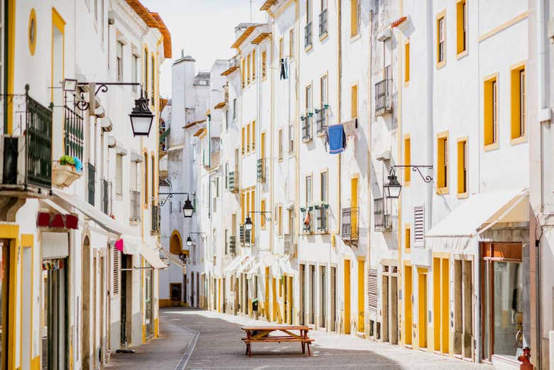 Excursión a Évora y sus bodegas