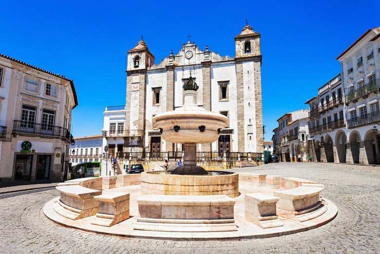 Excursión a Évora y sus bodegas