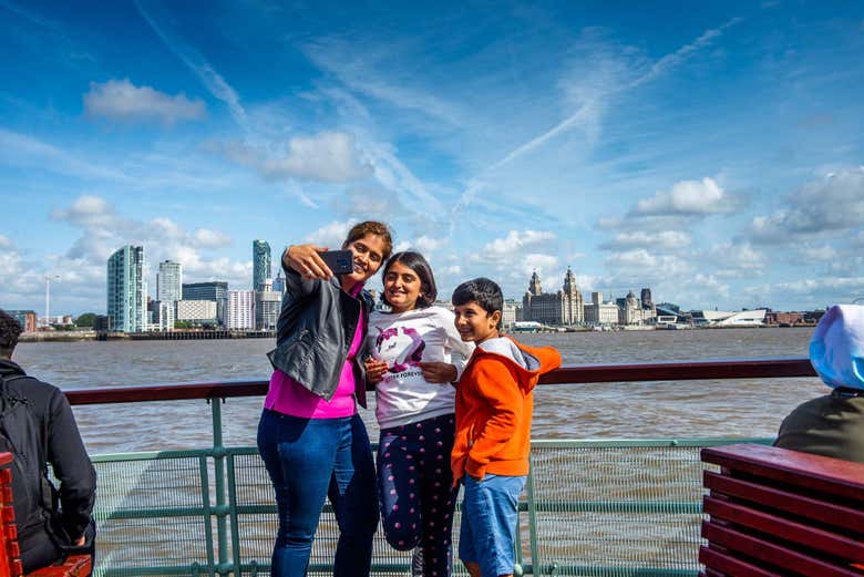 Crucero por el río Mersey