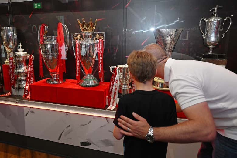 Tour del Estadio Anfield