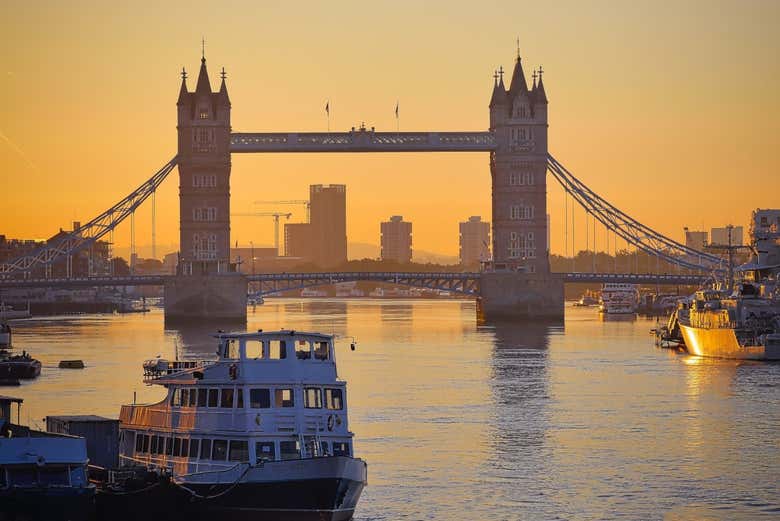 Crucero por el Támesis al atardecer