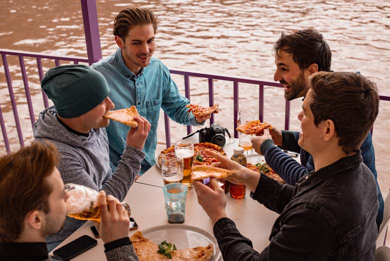Crucero con pizza