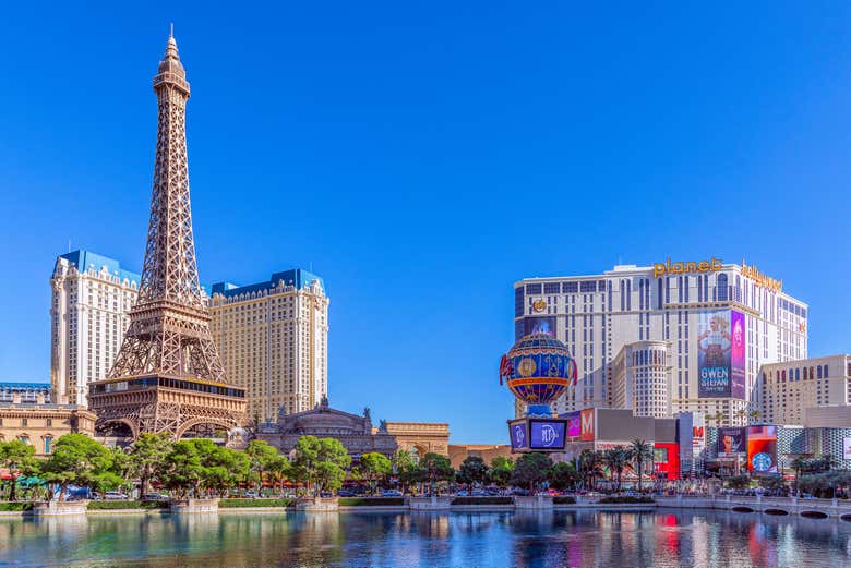Entrada a la Torre Eiffel del hotel Paris Las Vegas