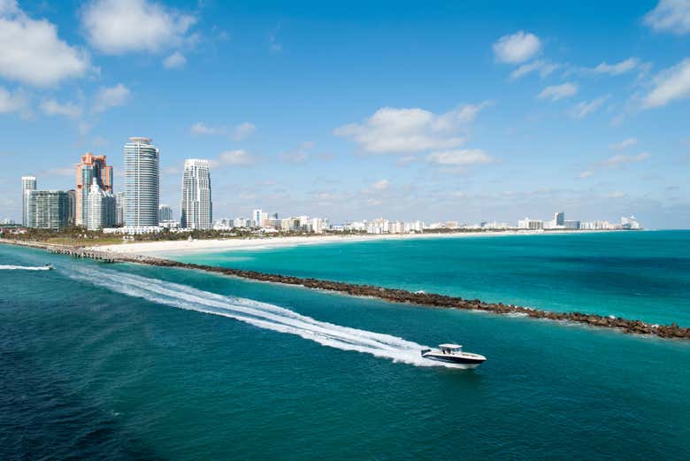 Paseo en barco eléctrico por Miami
