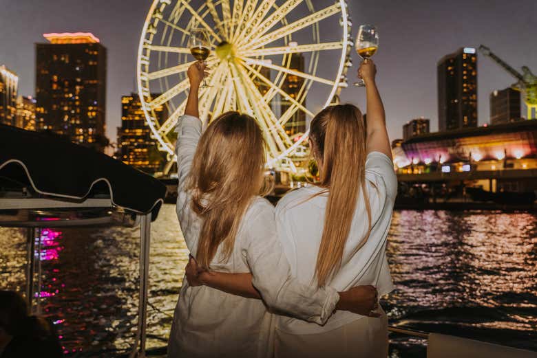 Paseo en barco eléctrico por Miami