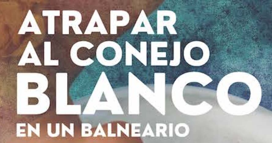 Atrapar al conejo blanco, en un balneario