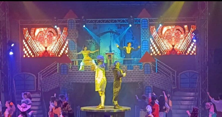 Adaptación circense del musical - La Bella y la Bestia