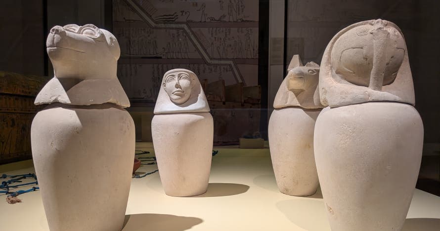 Portales al más allá en el antiguo Egipto y la antigua Grecia