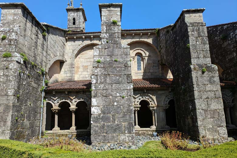Tour por la Ciudad de la Cultura, Pazo de Rivadulla y Colegiata del Sar