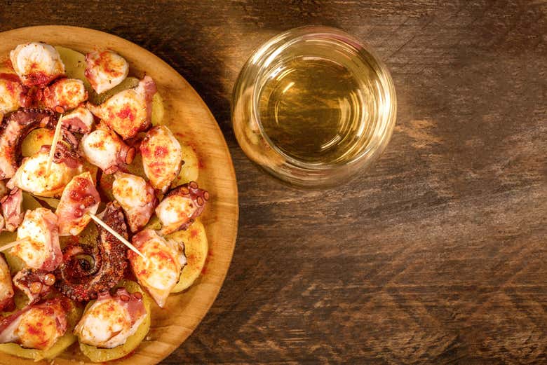 Tour de misterios con cena típica gallega