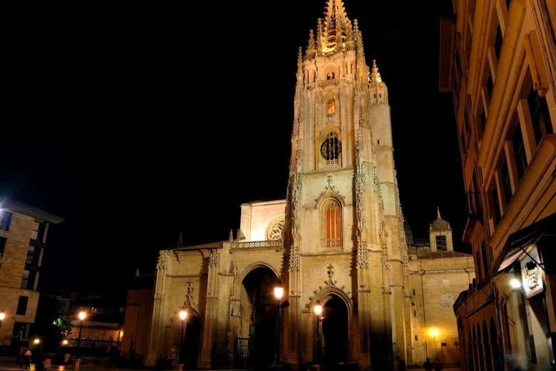 Tour de los misterios y leyendas de Oviedo