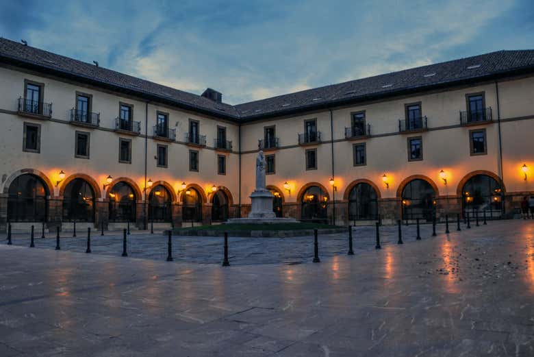 Free tour de los misterios y leyendas de Oviedo