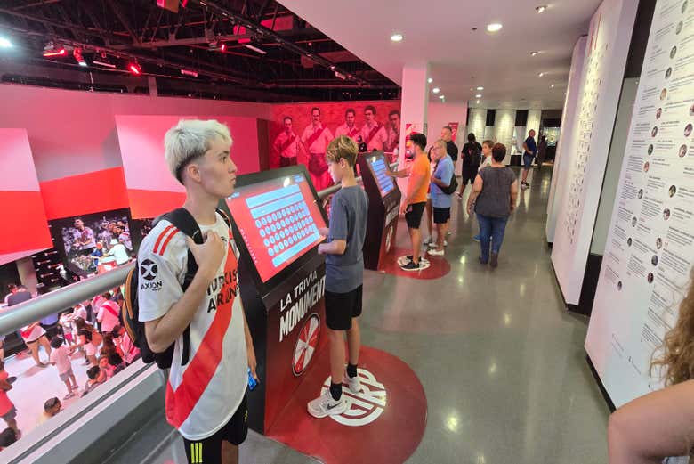 Entrada al Museo River y Estadio Monumental