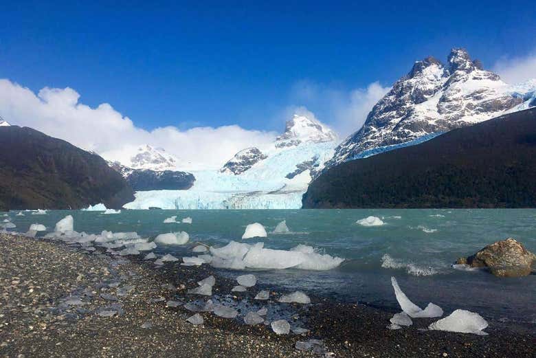 Barco VIP y senderismo por el Parque de los Glaciares