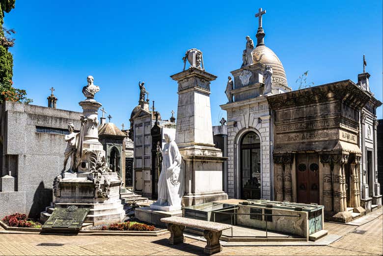 Free tour por el cementerio de la Recoleta