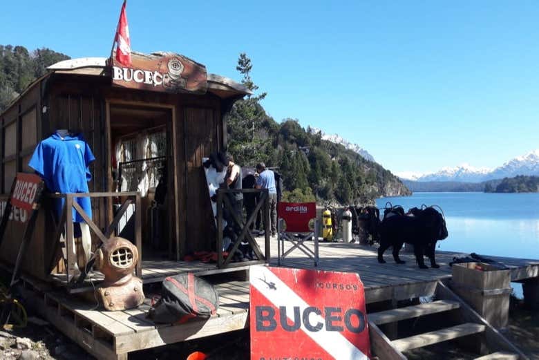 Buceo en el lago Moreno
