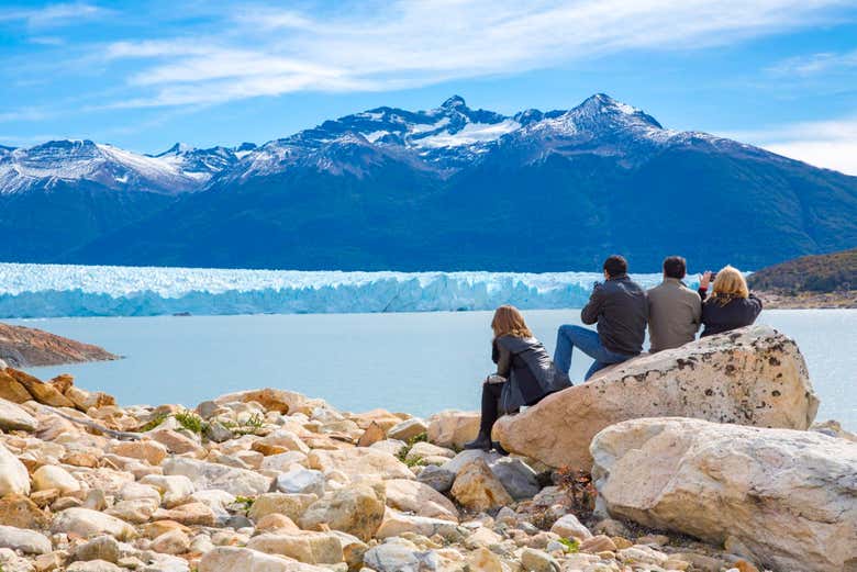 Estancia Nibepo Aike + Paseo en barco por el Perito Moreno