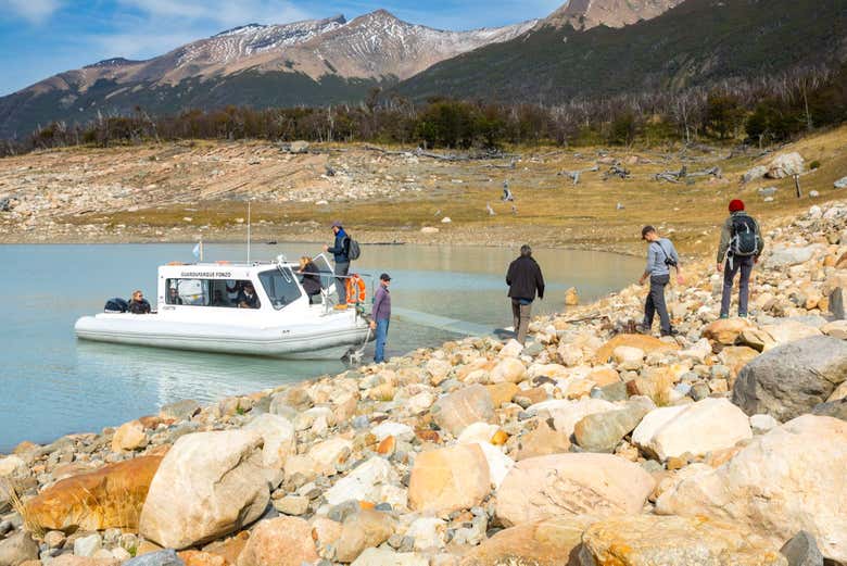 Estancia Nibepo Aike + Paseo en barco por el Perito Moreno