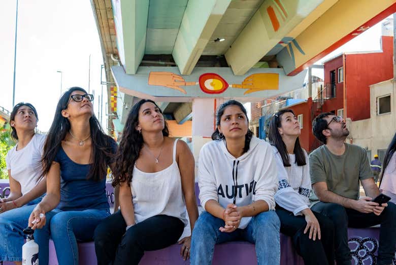 Tour de arte urbano por el barrio Mugica