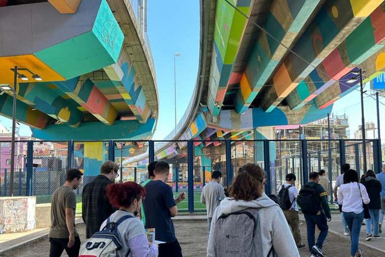 Tour de arte urbano por el barrio Mugica