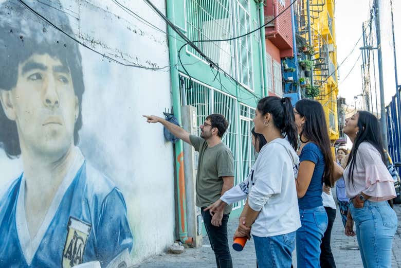 Tour de arte urbano por el barrio Mugica
