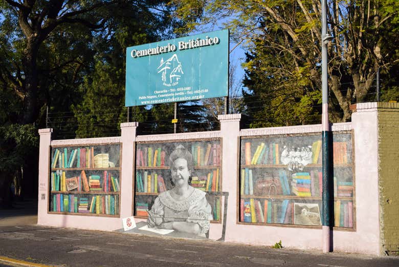 Tour por el Cementerio Británico