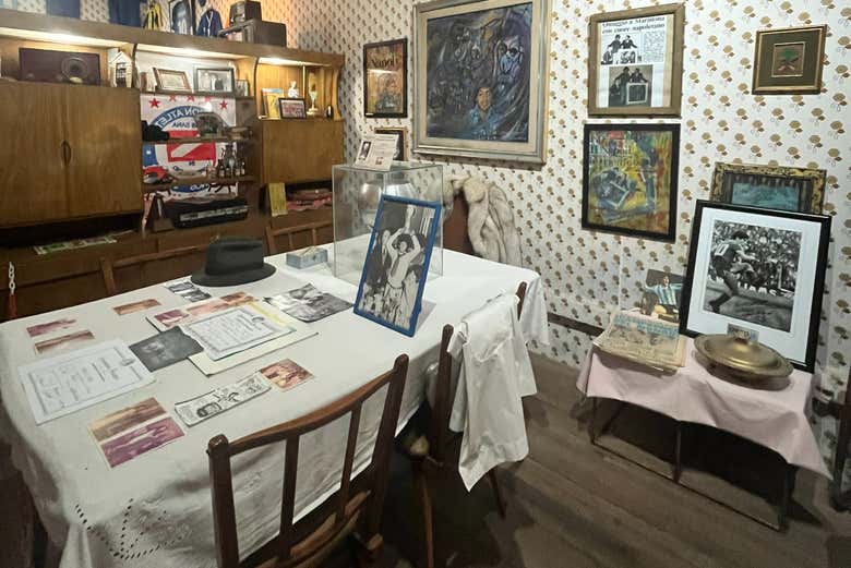 Entrada a la Casa de Diego Maradona