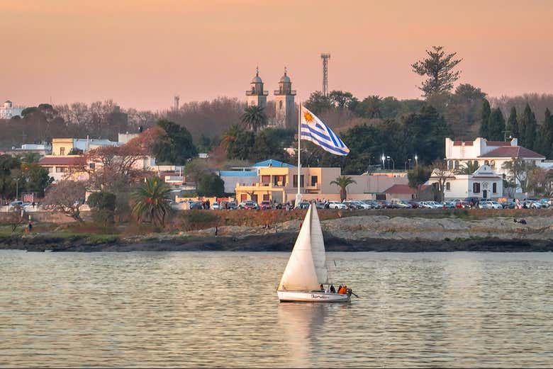 Excursión a Colonia del Sacramento + Autobús turístico