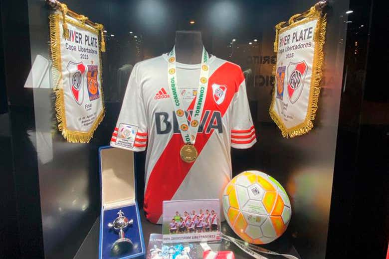 Tour del fútbol, Boca Juniors y River Plate
