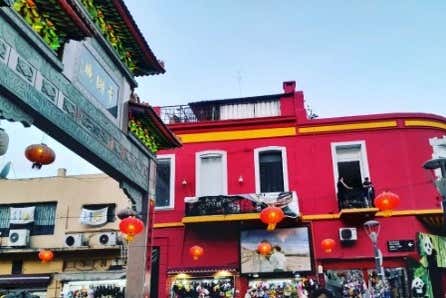 Tour por el Barrio Chino y el parque Barrancas de Belgrano
