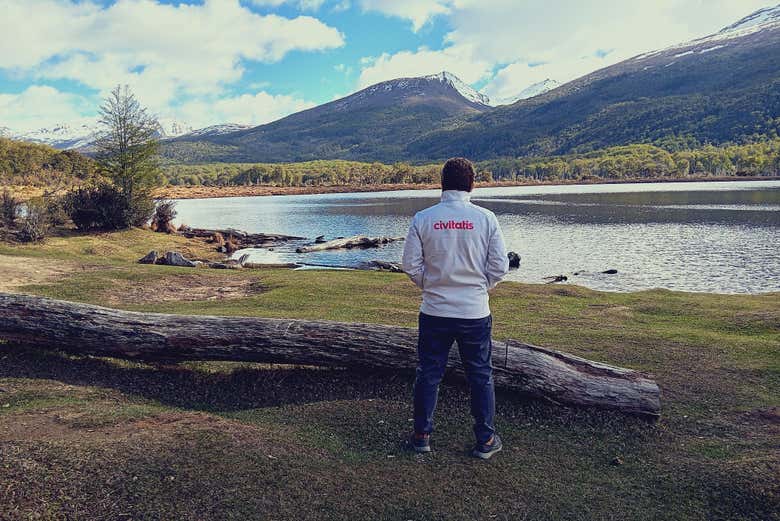 Excursión a Puerto Almanza y la laguna Victoria + Comida en el Canal Beagle