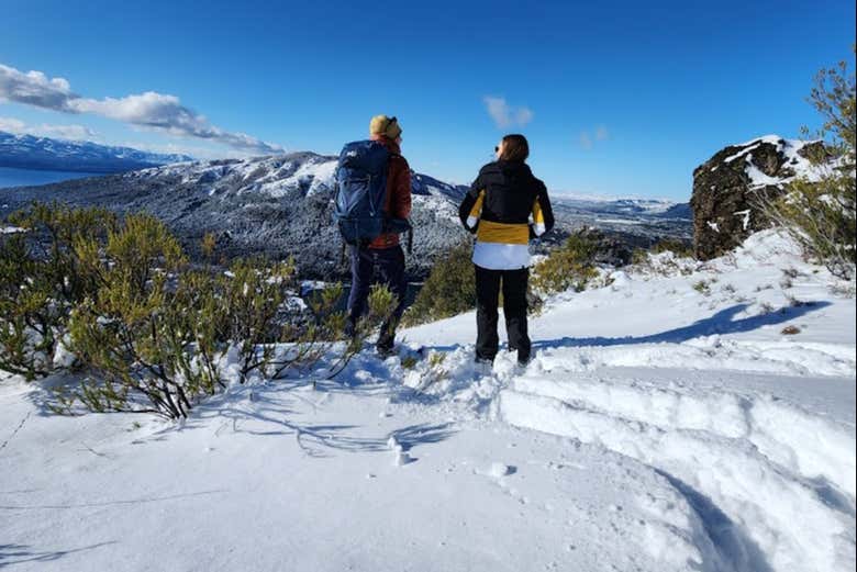Paseo con raquetas de nieve por el Cerro San Martín