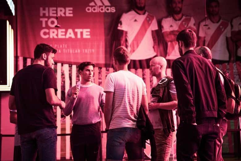Partido de fútbol en Buenos Aires con guía local