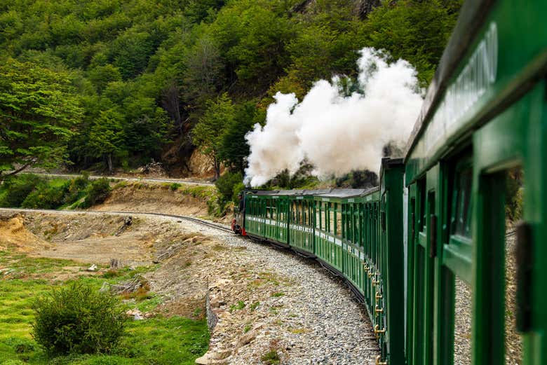 Excursión al Parque Nacional Tierra del Fuego + Tren del Fin del Mundo