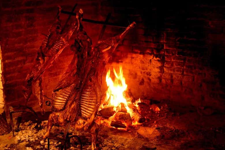 Cena con espectáculo en la Estancia 25 de mayo