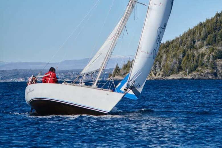 Paseo en velero por el Lago Nahuel Huapi