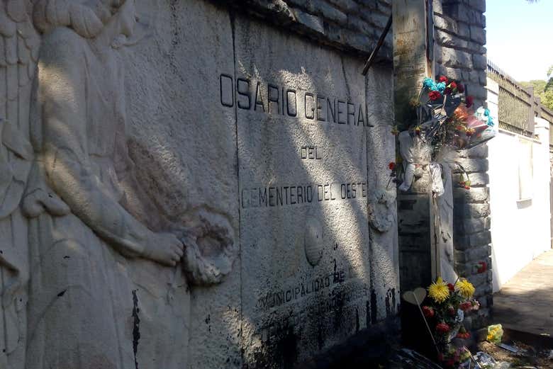 Tour por el Cementerio de la Chacarita