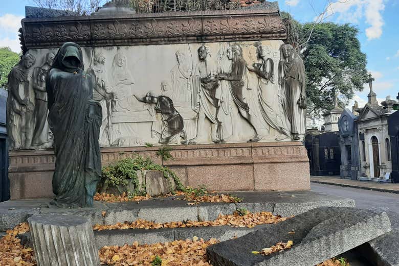 Tour por el Cementerio de la Chacarita