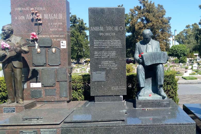 Tour por el Cementerio de la Chacarita