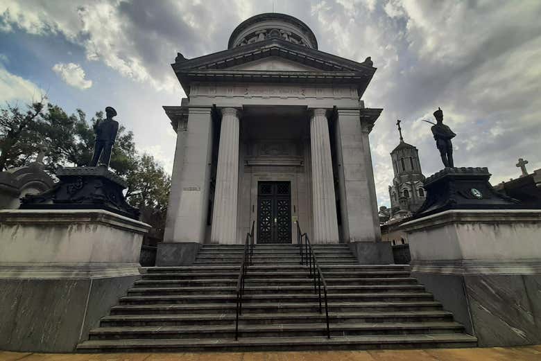 Tour por el Cementerio de la Chacarita