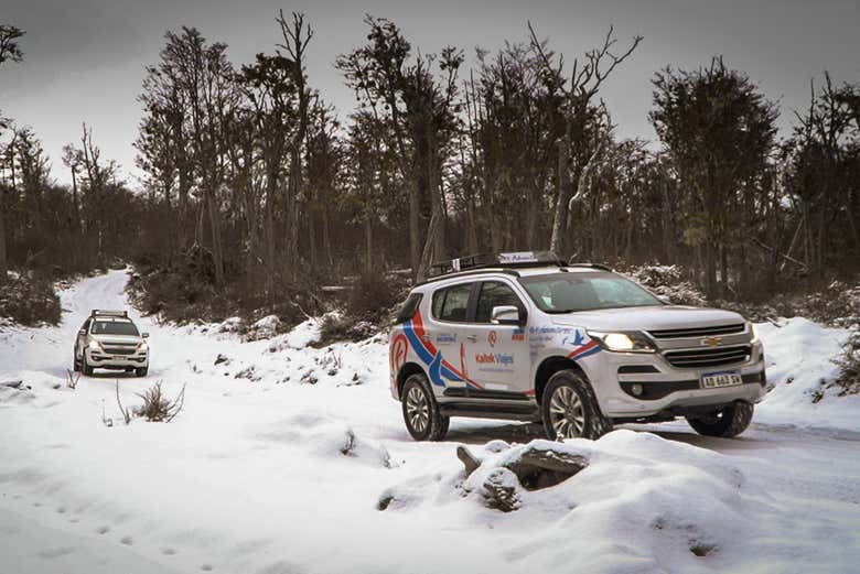 Tour en 4x4 por los lagos Escondido y Fagnano + Estancia La Carmen