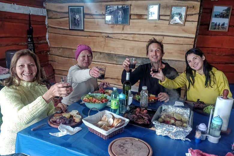 Tour en 4x4 por los lagos Escondido y Fagnano + Estancia La Carmen