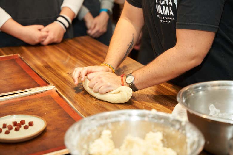 Clase de cocina argentina con comida