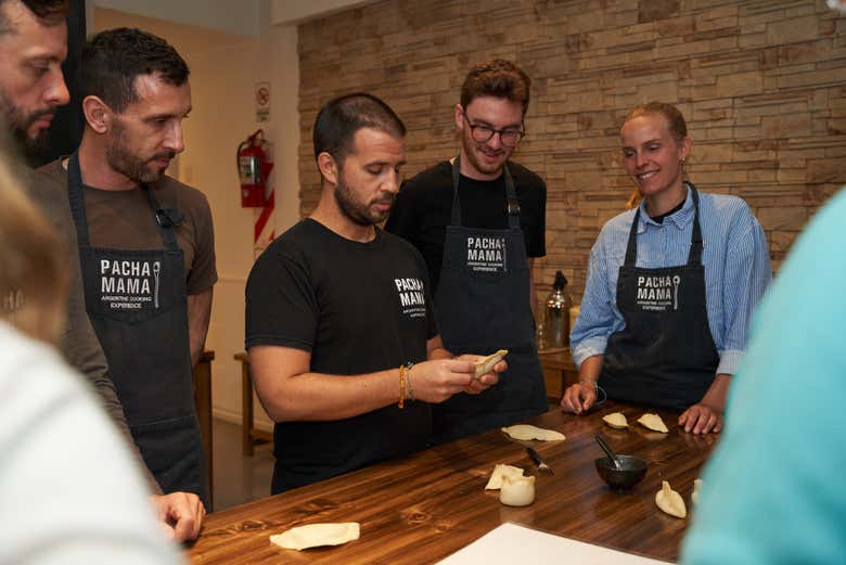 Clase de cocina argentina con comida