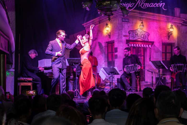Espectáculo de tango en El Viejo Almacén