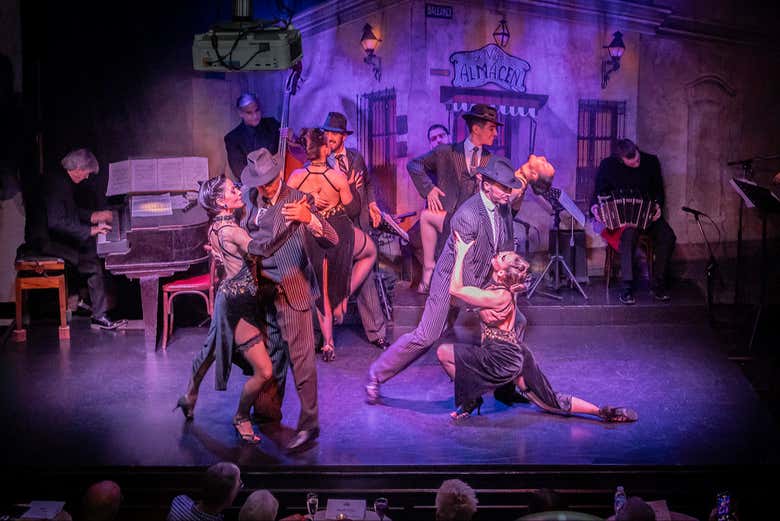 Espectáculo de tango en El Viejo Almacén