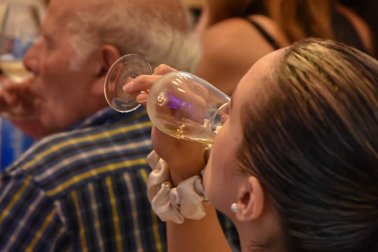 Cata de vinos en el barrio de Floresta