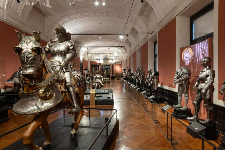 Entrada al Nuevo Palacio de Hofburg con audioguía