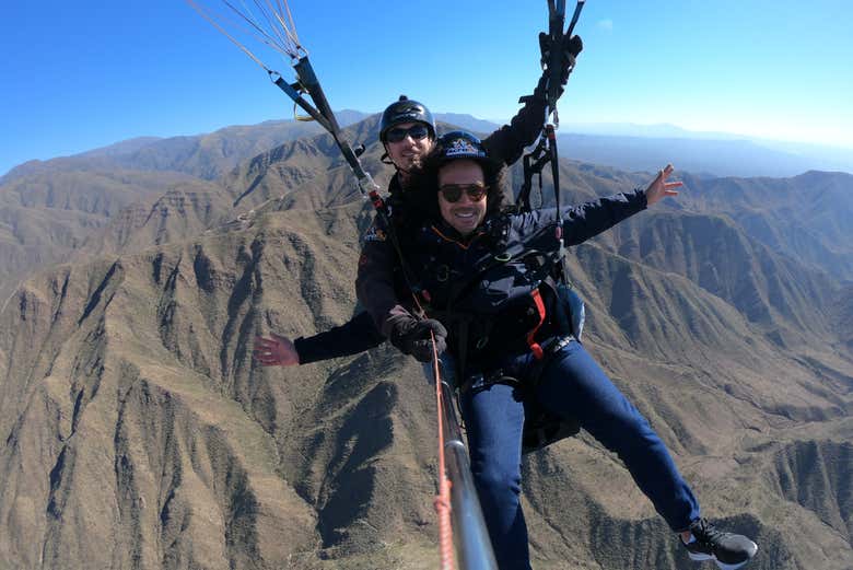 Vuelo en parapente por Mendoza